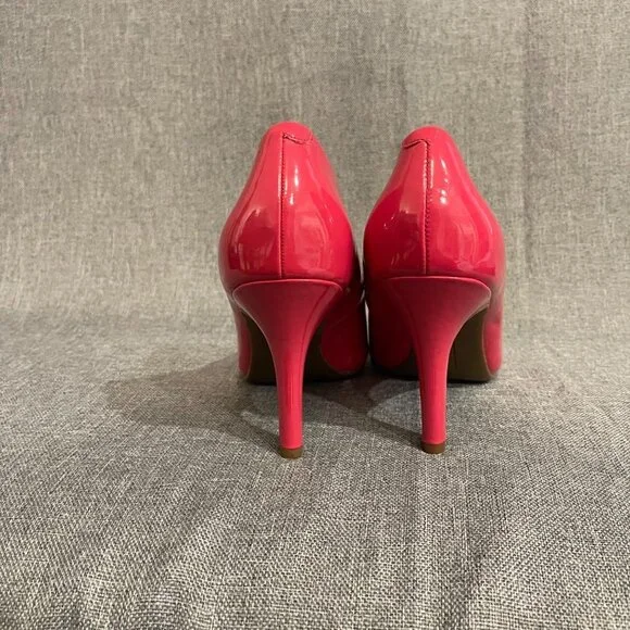 NWOT Kelly and Katie Izzy Peep Toe Patent Pump Heel in Pink Women's Size 7M - Picture 3 of 8